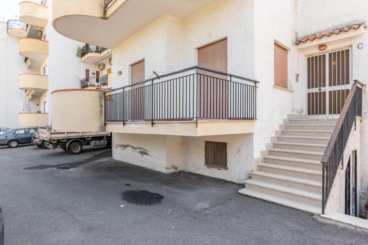 Giardini Naxos Apartment With Terrace Near The Sea מראה חיצוני תמונה